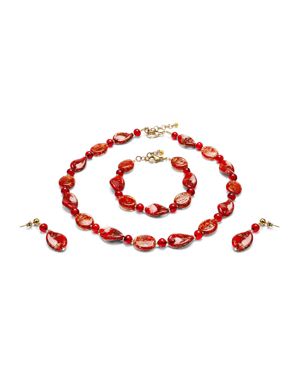 Set Karen Roșu – colier, brățară și cercei din sticlă de Murano, purtate